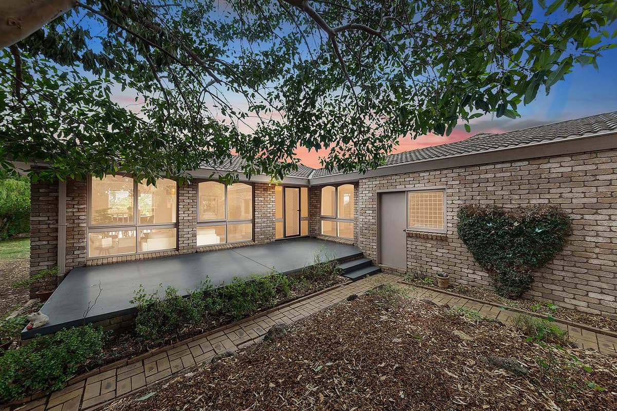 12 Grandview Road, Wheelers Hill VIC 3150, Wheelers Hill - Thumbnail 2