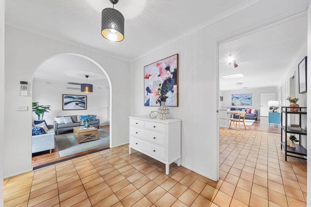 12 Grandview Road, Wheelers Hill VIC 3150, Wheelers Hill - Thumbnail 4