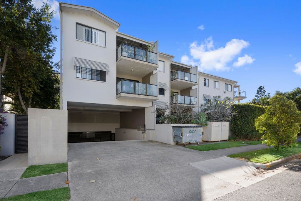 24 Parker Street, Labrador QLD 4215, Labrador - Thumbnail 4