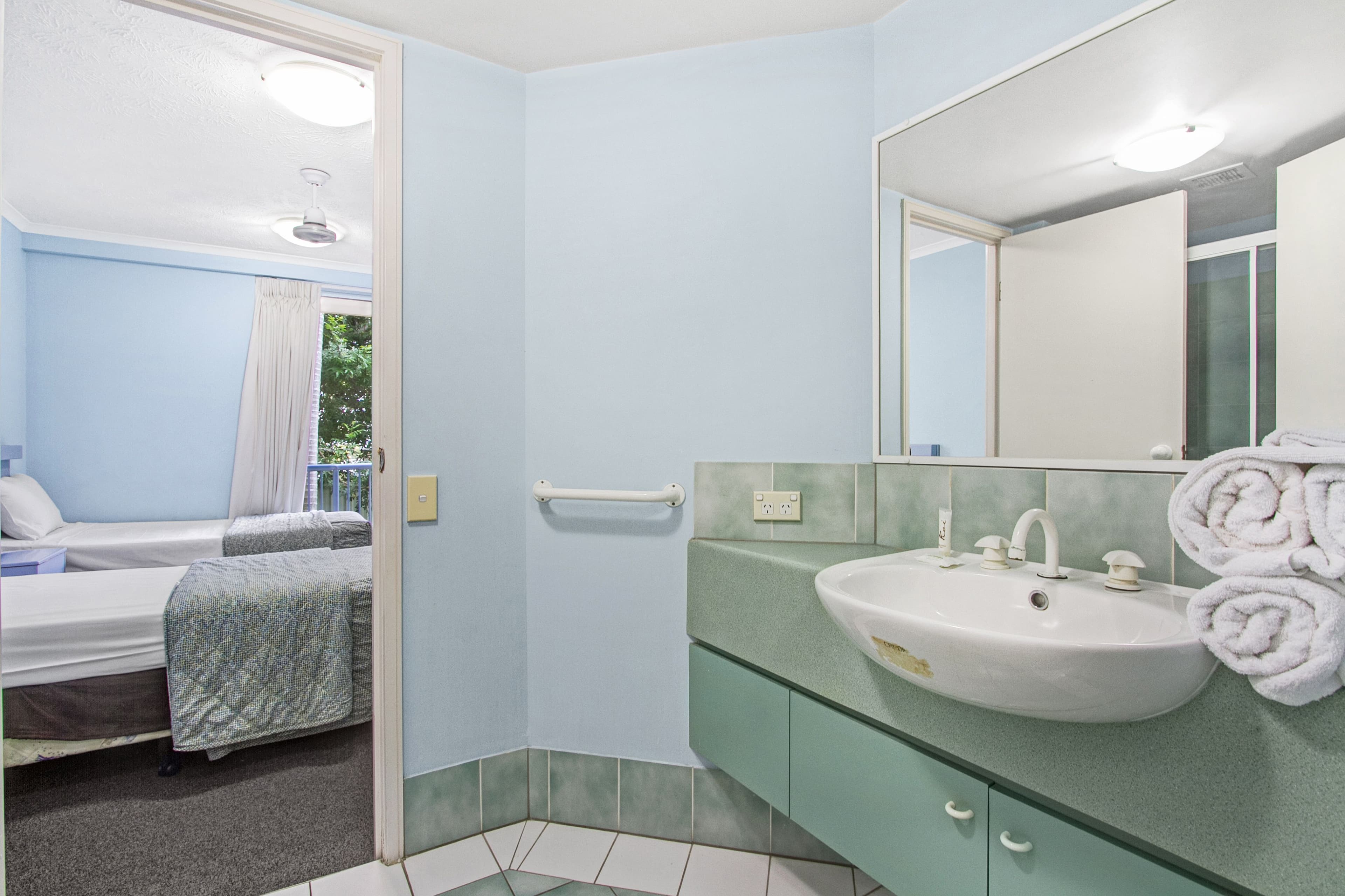 156 'Diamond Beach Resort' 10-16 Alexandra Avenue, Mermaid Beach QLD 4218, Mermaid Beach - Thumbnail 7