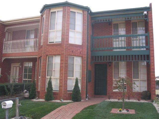 27 Almands Avenue, ROXBURGH PARK VIC 3064, Roxburgh Park - Image 1
