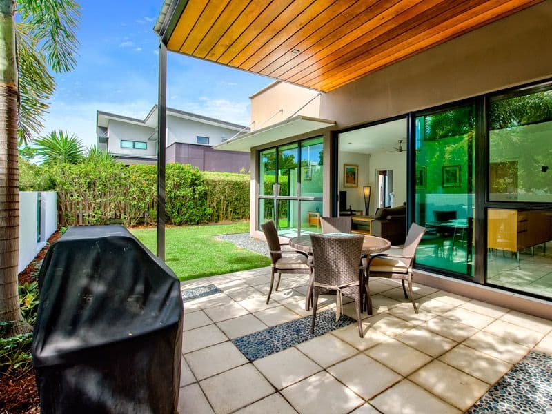 2 Shore Crescent, BULIMBA QLD 4171, Bulimba - Thumbnail 2