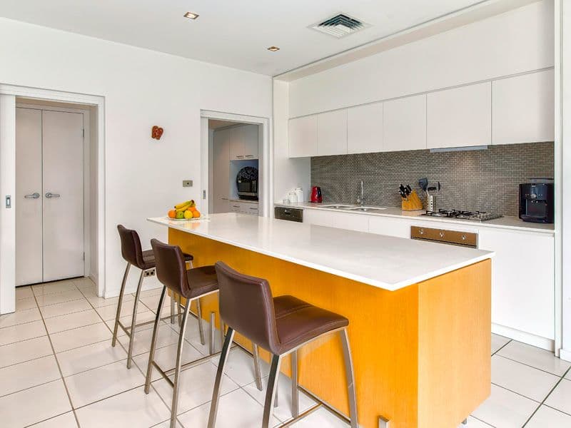 2 Shore Crescent, BULIMBA QLD 4171, Bulimba - Thumbnail 4