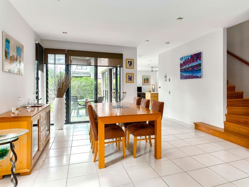 2 Shore Crescent, BULIMBA QLD 4171, Bulimba - Thumbnail 6