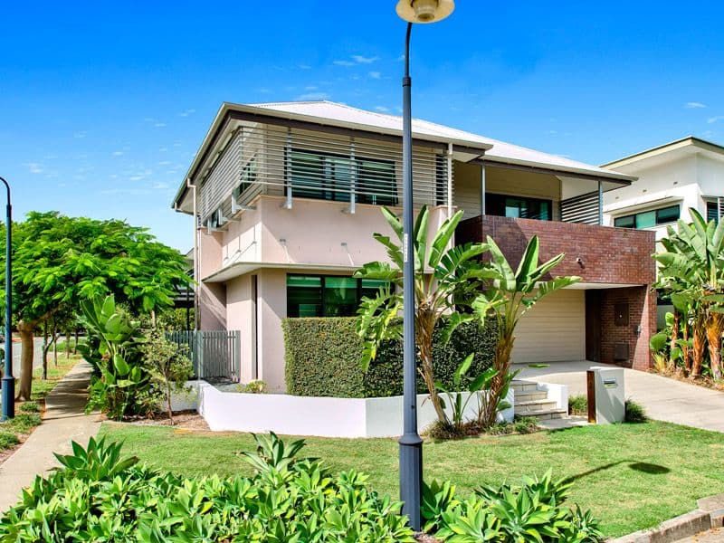 2 Shore Crescent, BULIMBA QLD 4171, Bulimba - Thumbnail 8