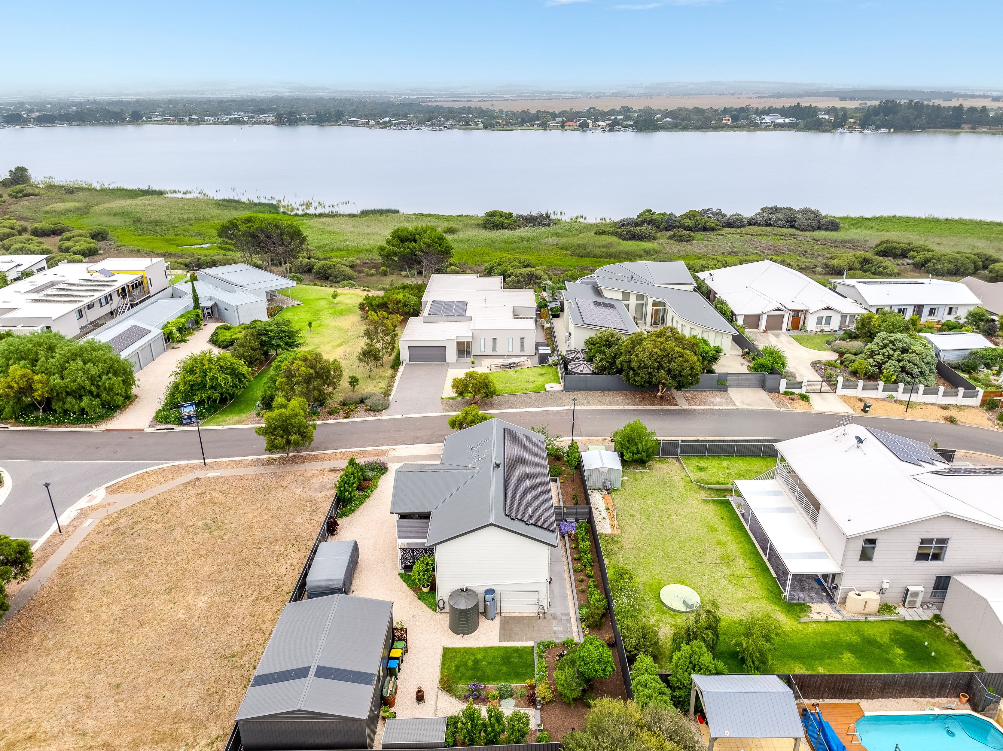 9 Fraser Drive, Hindmarsh Island SA 5214, Hindmarsh Island - Thumbnail 4