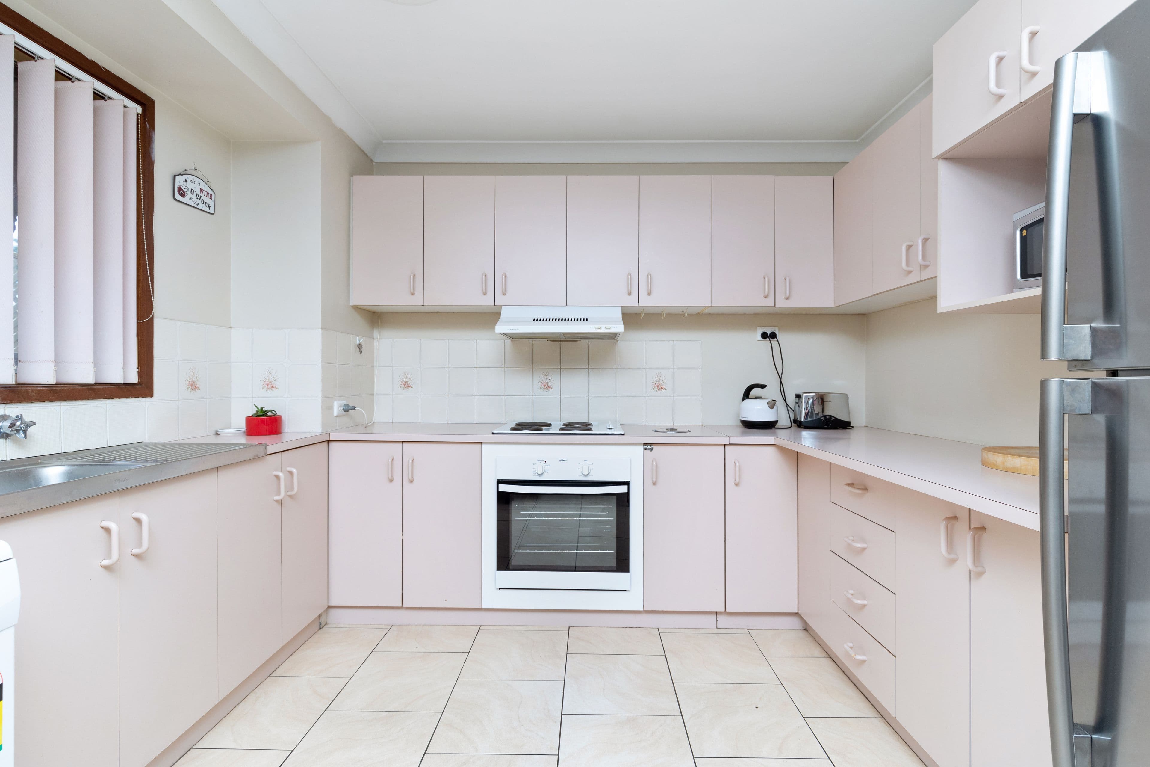 27 Karoom Drive, Glenfield Park NSW 2650, Glenfield Park - Thumbnail 2
