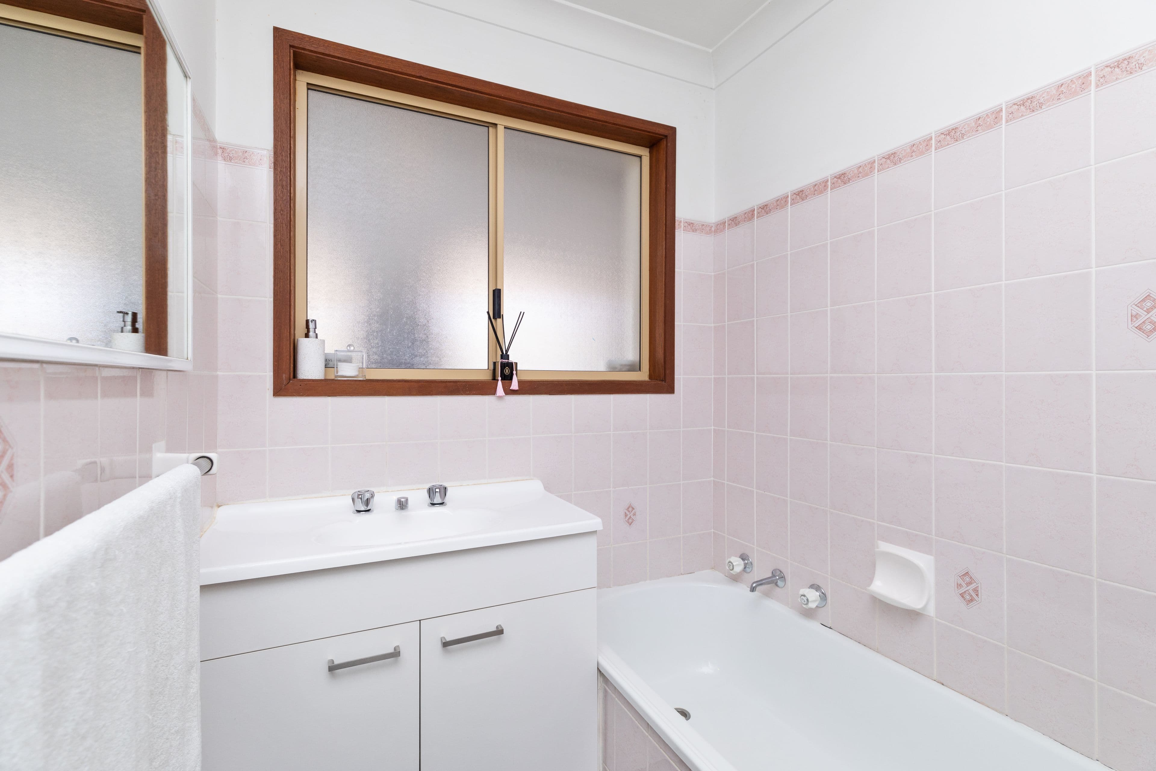 27 Karoom Drive, Glenfield Park NSW 2650, Glenfield Park - Thumbnail 8