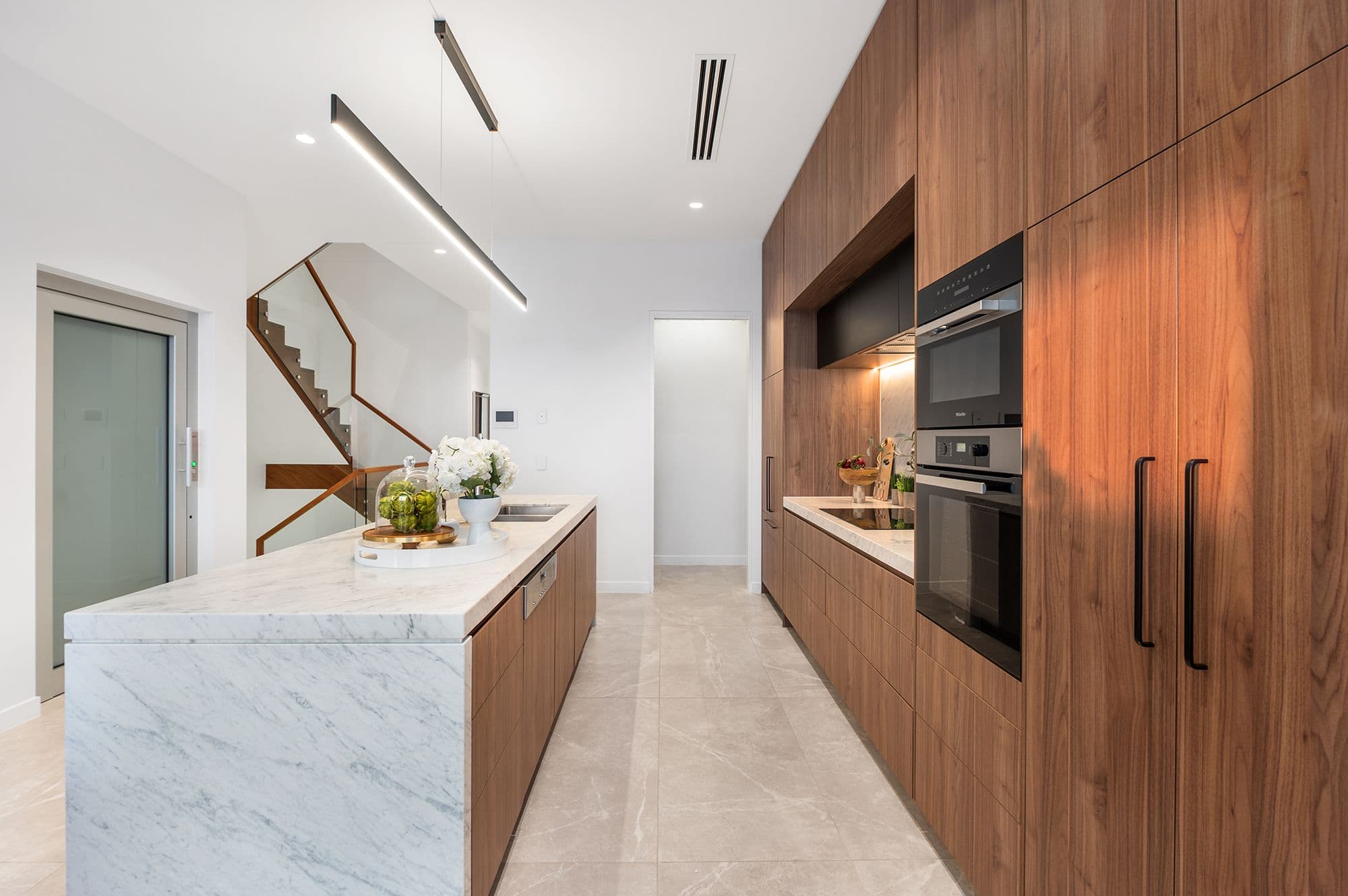 2 Marina Promenade, Paradise Point QLD 4216, Paradise Point - Thumbnail 2