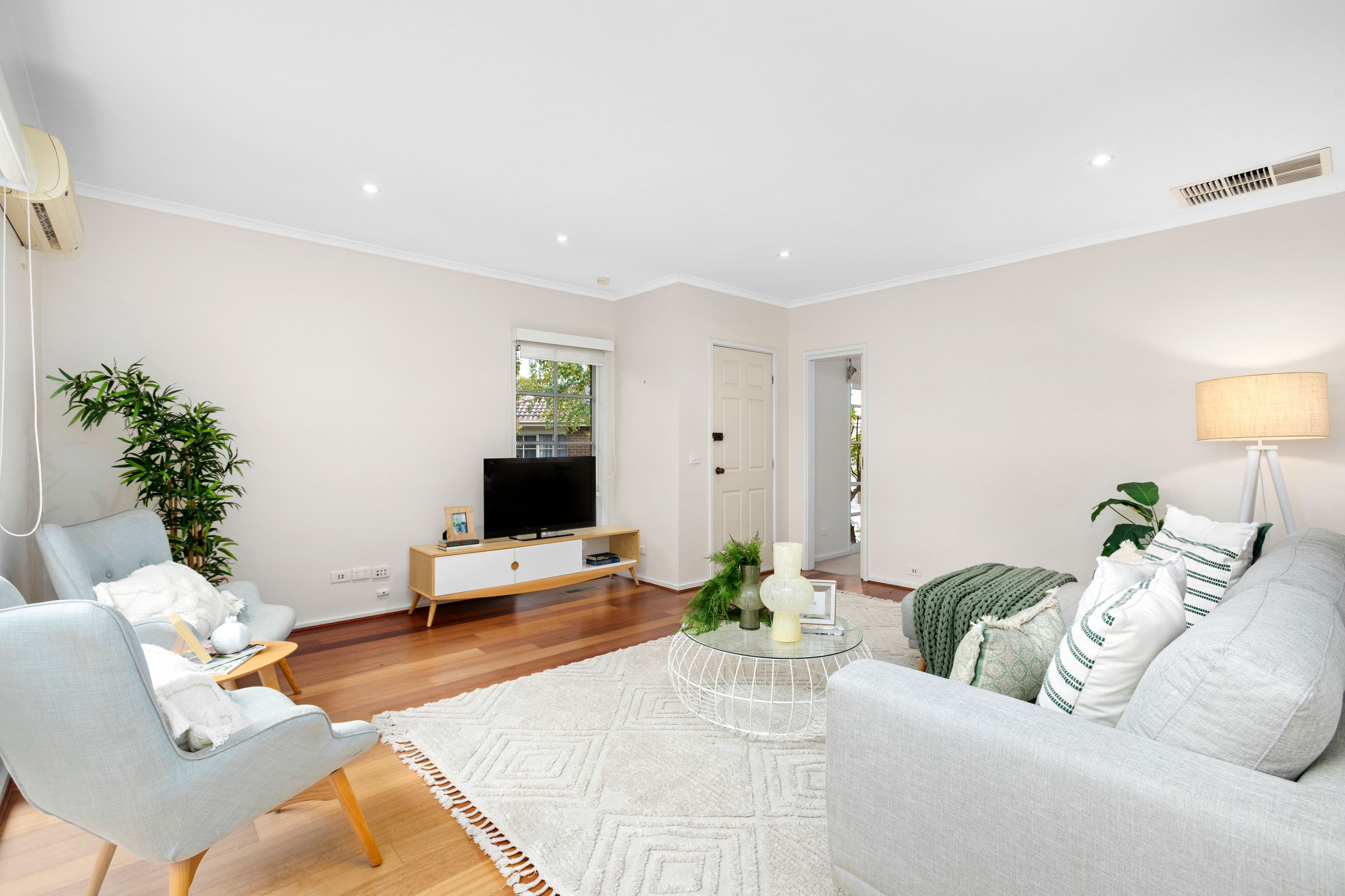 19-21 Wilson Street, Cheltenham VIC 3192, Cheltenham - Thumbnail 2