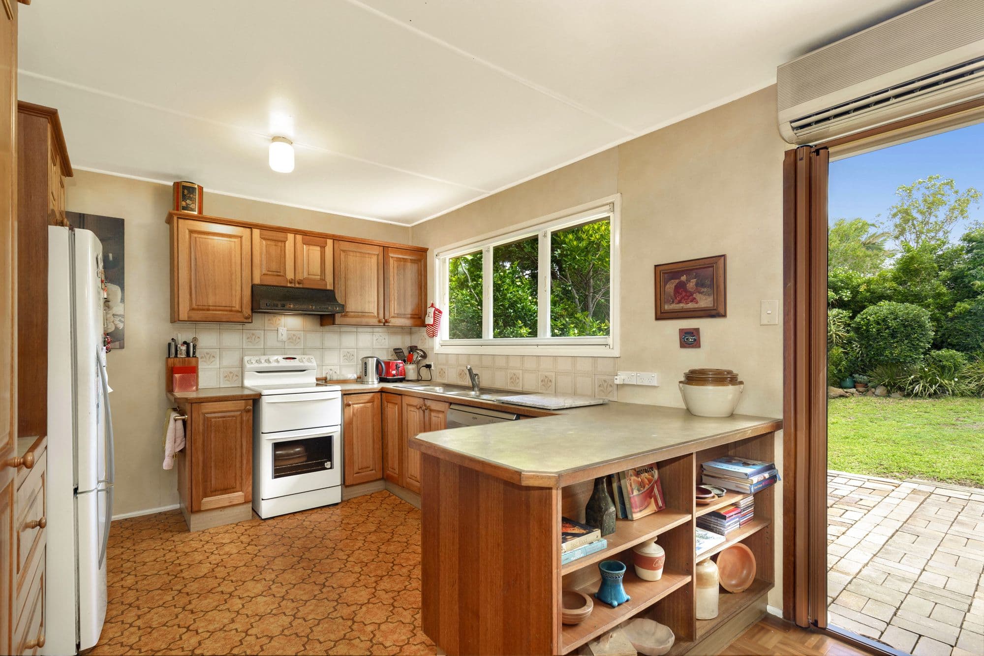 4 Yuruga Street, The Gap QLD 4061, The Gap - Thumbnail 5
