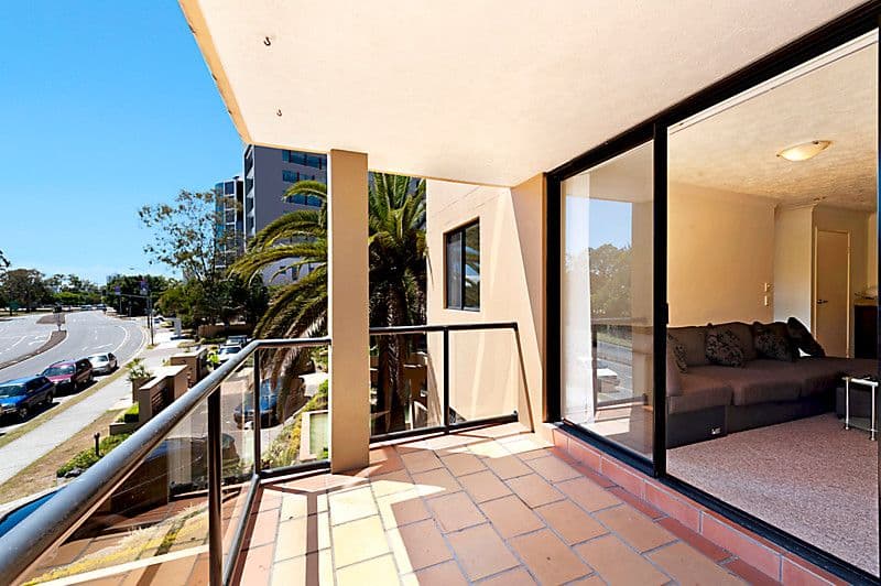 24 Slatyer Avenue, BUNDALL QLD 4217, Bundall - Thumbnail 5