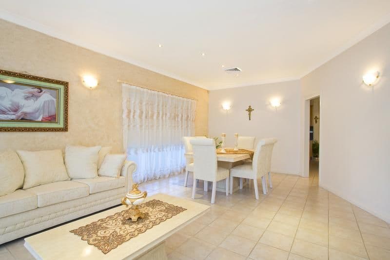 2 Richard Cresent, CECIL HILLS NSW 2171, Cecil Hills - Thumbnail 4