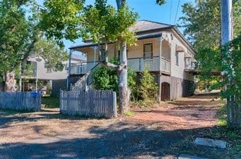 12 Bowen Street, WOODEND QLD 4305, Woodend - Thumbnail 2