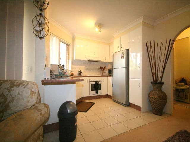 25 Cairds Avenue, BANKSTOWN NSW 2200, Bankstown - Thumbnail 5