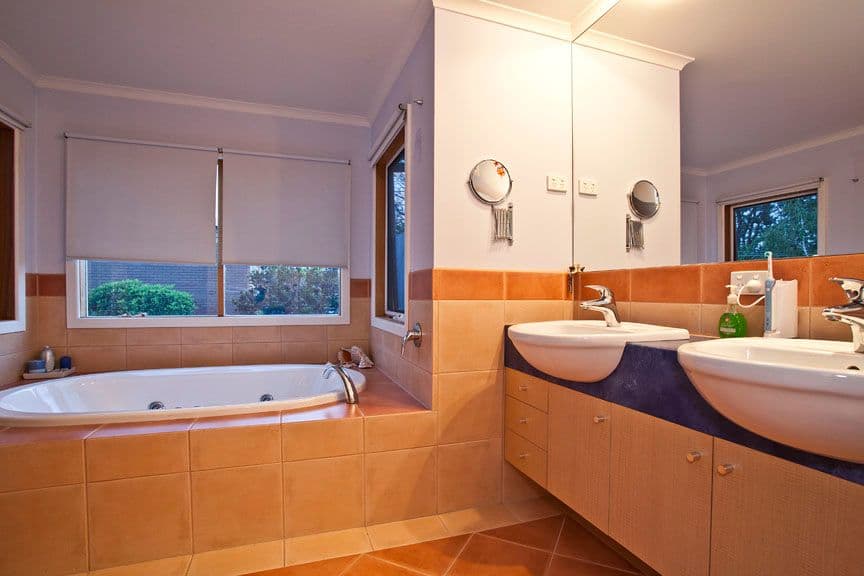 76 Jubilee Street, MOUNT WAVERLEY VIC 3149, Mount Waverley - Thumbnail 3