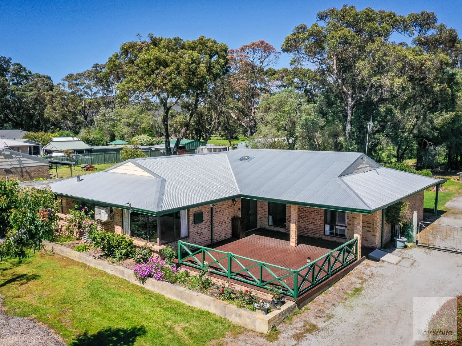 9 Henry Street, Little Grove WA 6330, Little Grove - Thumbnail 2