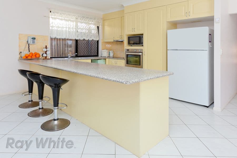 36 Viewpoint Drive, SPRINGFIELD LAKES QLD 4300, Springfield Lakes - Thumbnail 2