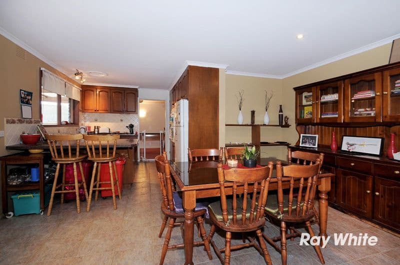 25 Lesdon Avenue, CRANBOURNE VIC 3977, Cranbourne - Thumbnail 6