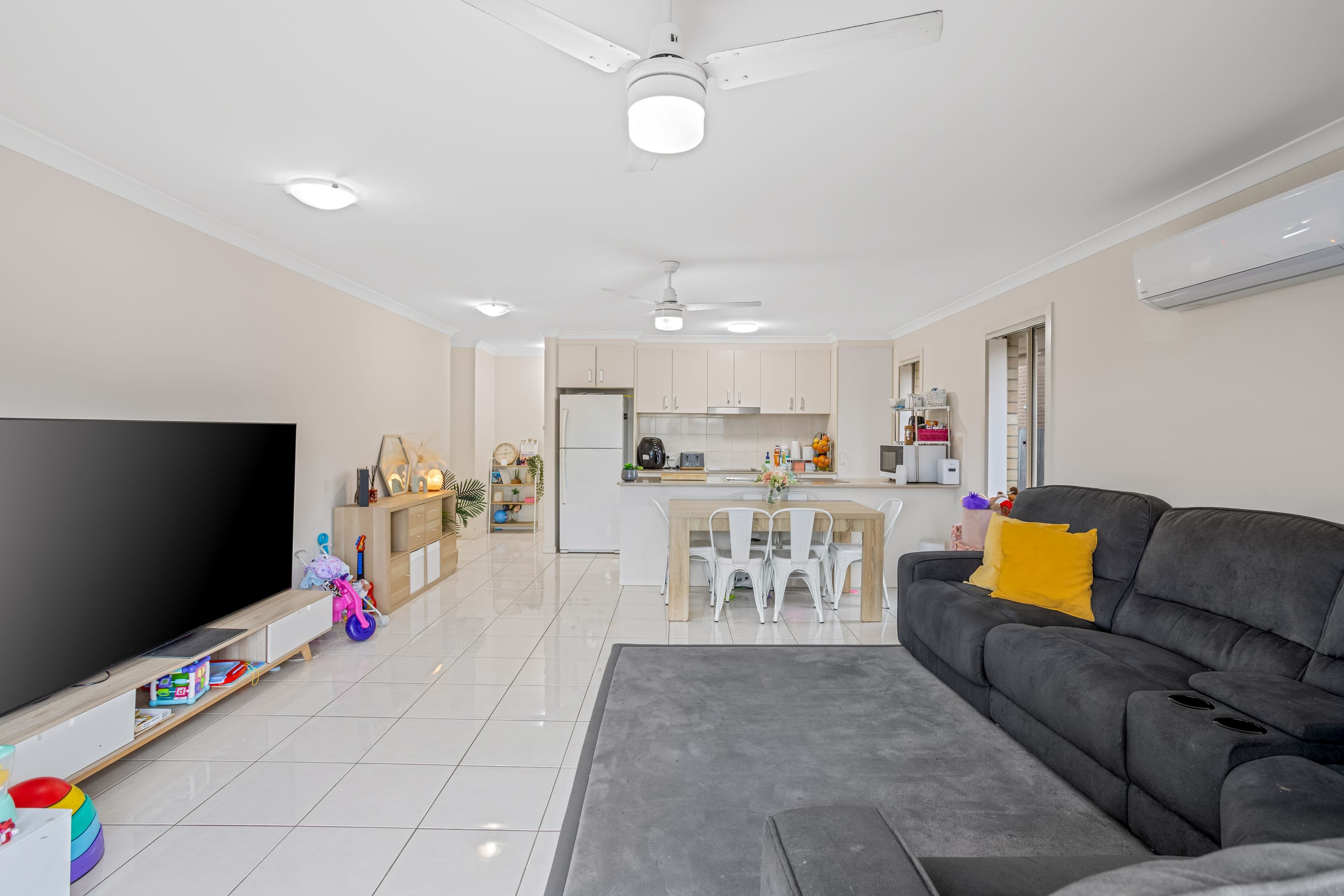 17 Venetian Way, Coomera QLD 4209, Coomera - Thumbnail 4