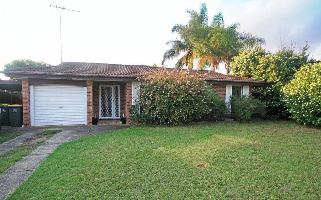 1 Hodkin Place, Ingleburn - Image 1