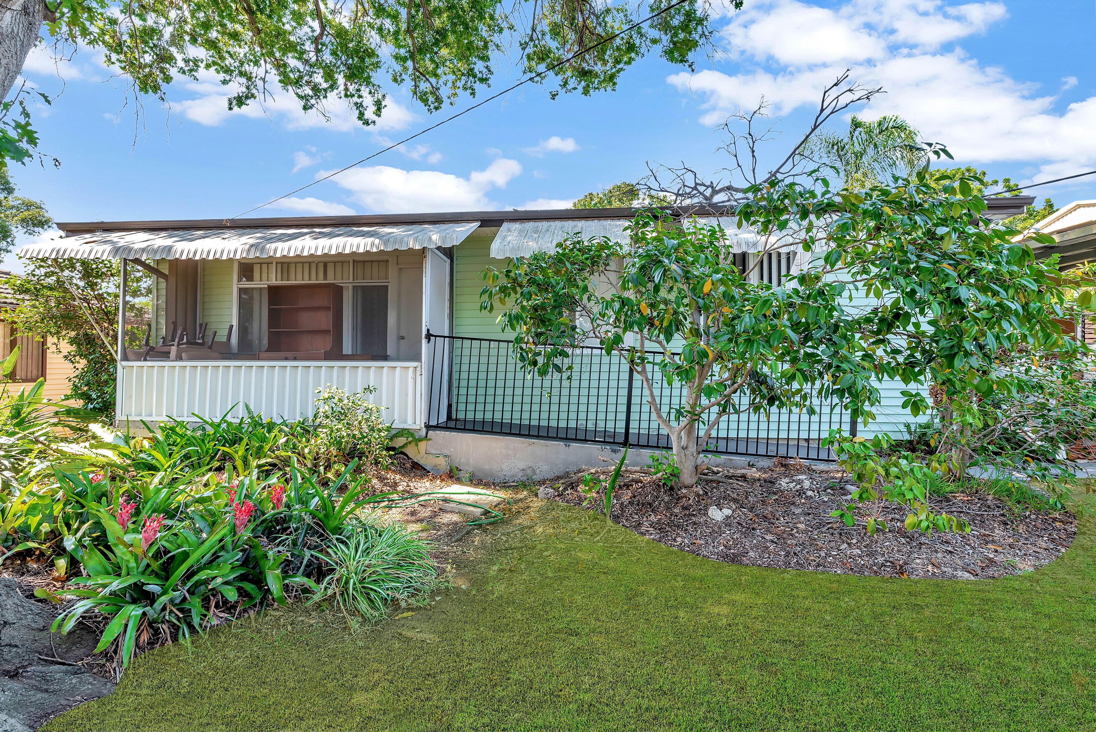 20 Trevanna Street, Busby - Image 1