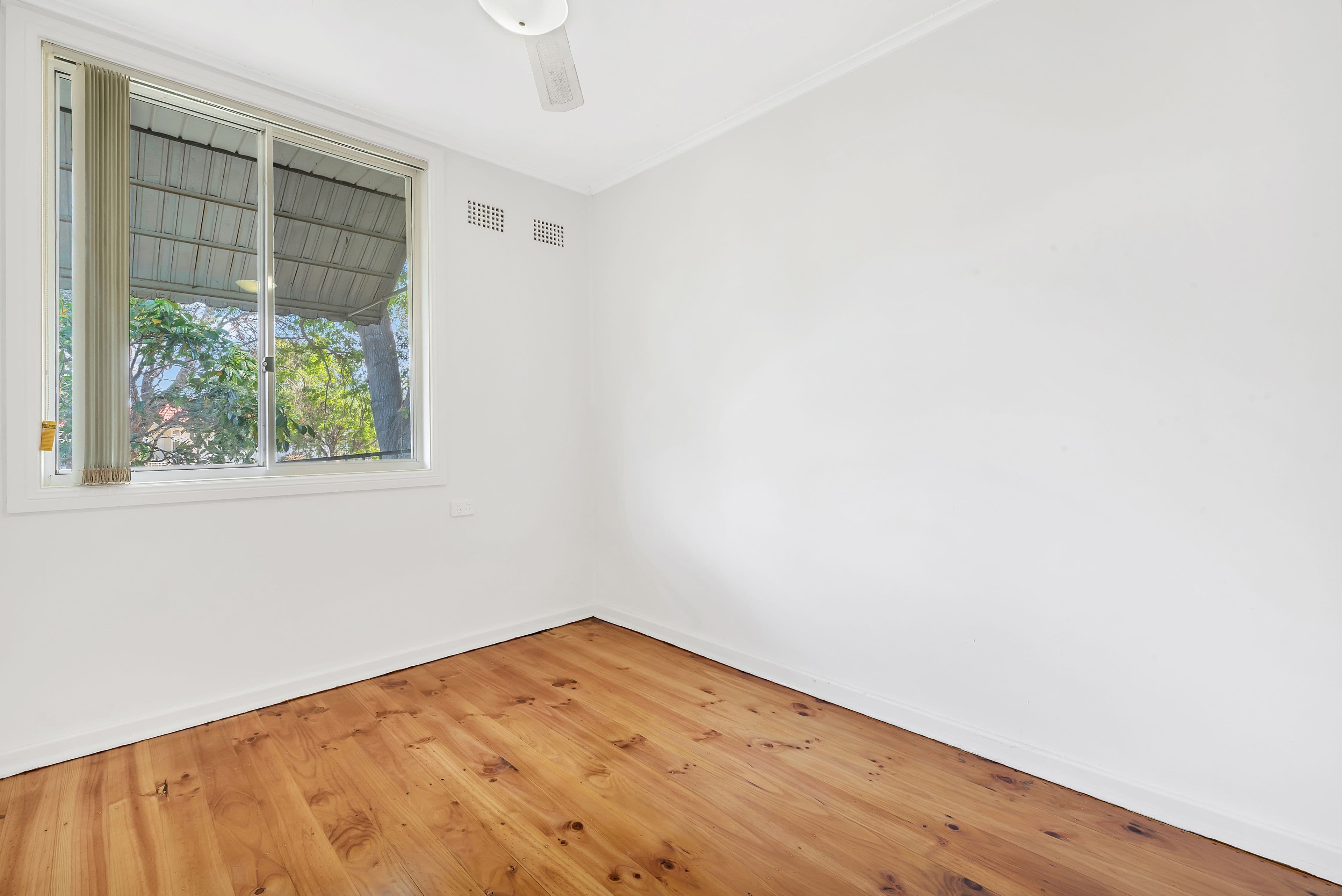 20 Trevanna Street, Busby - Thumbnail 4