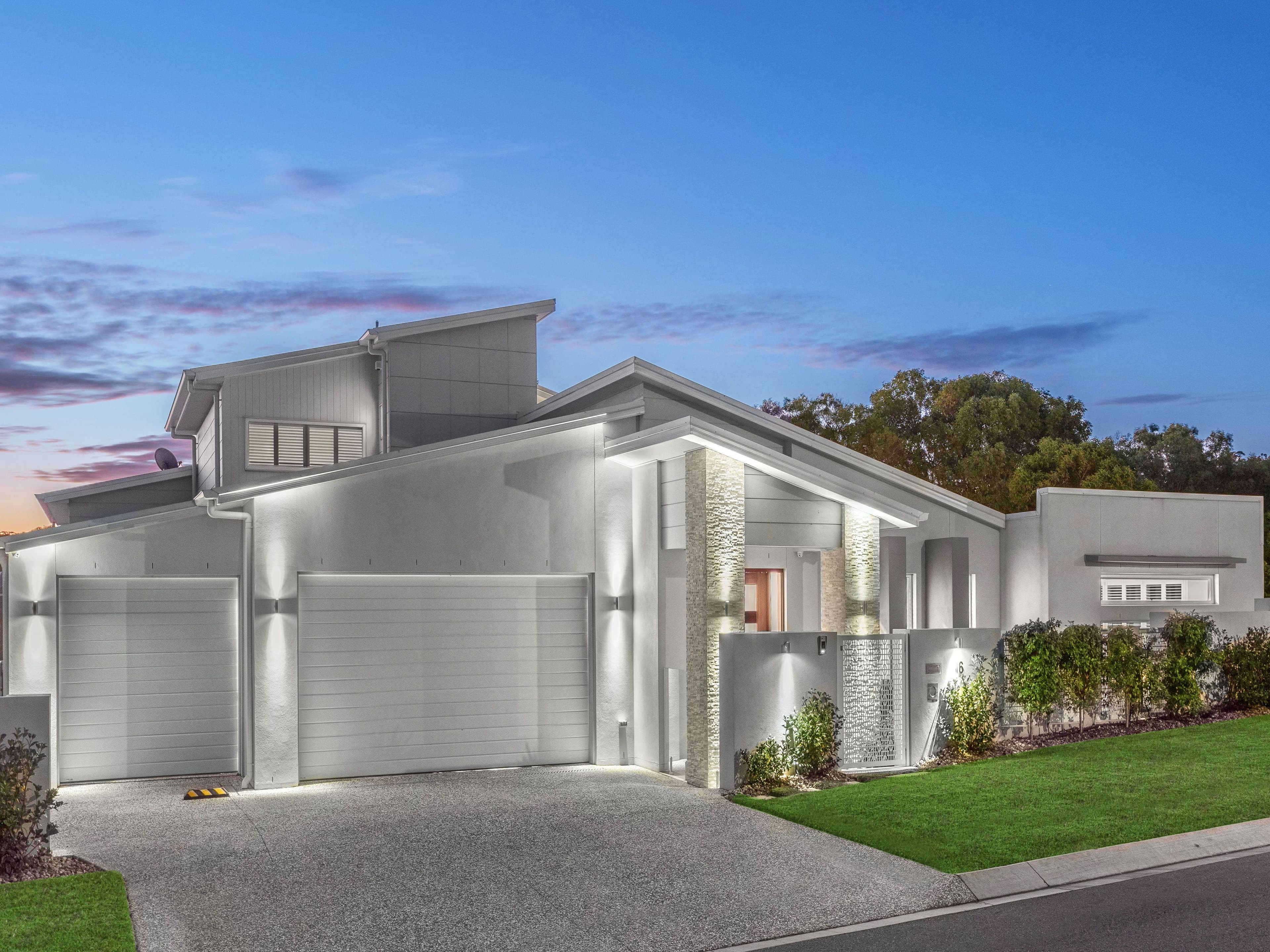 16 Skyline Crescent, Carindale QLD 4152, Carindale - Image 1