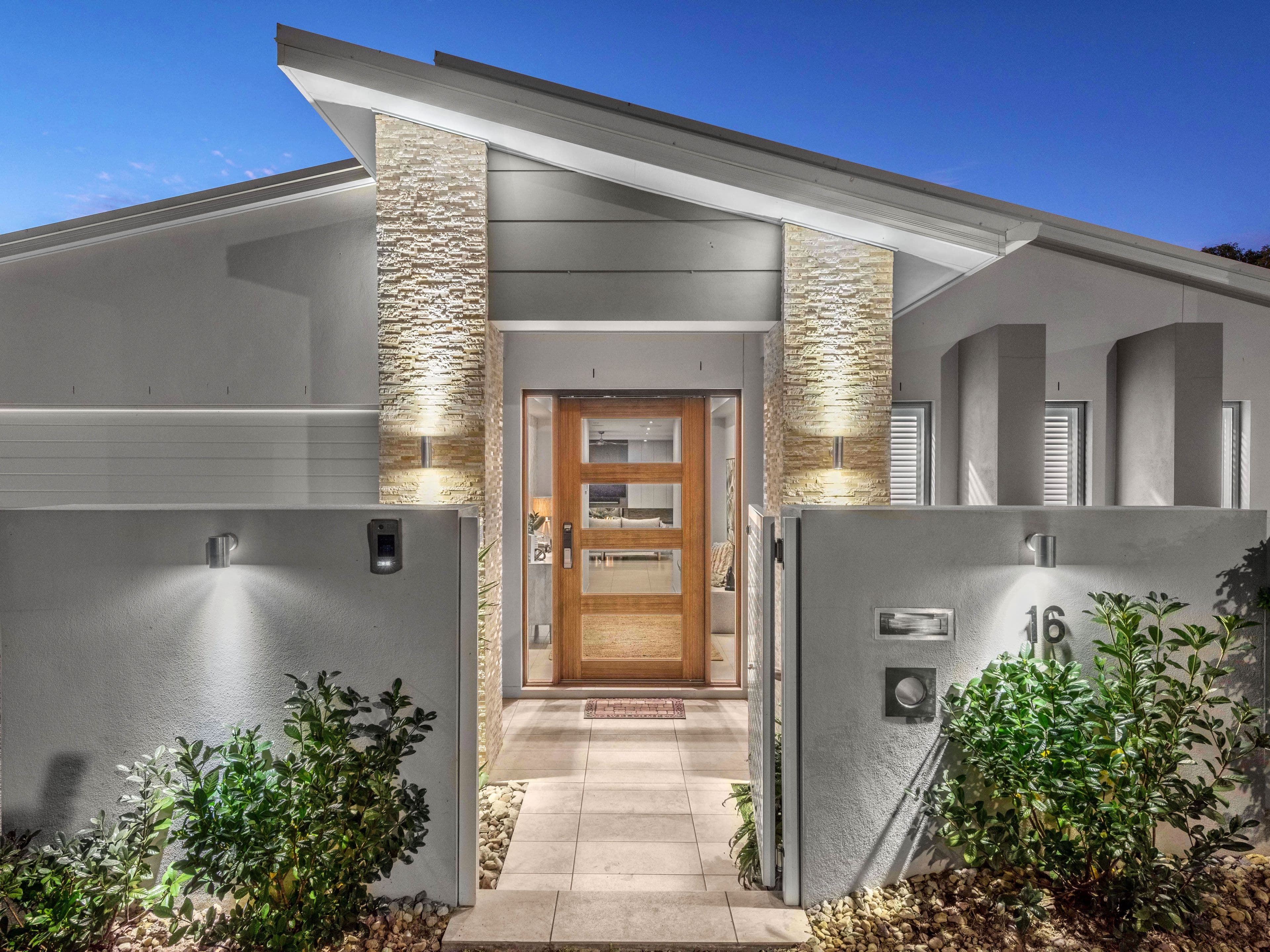 16 Skyline Crescent, Carindale QLD 4152, Carindale - Thumbnail 5