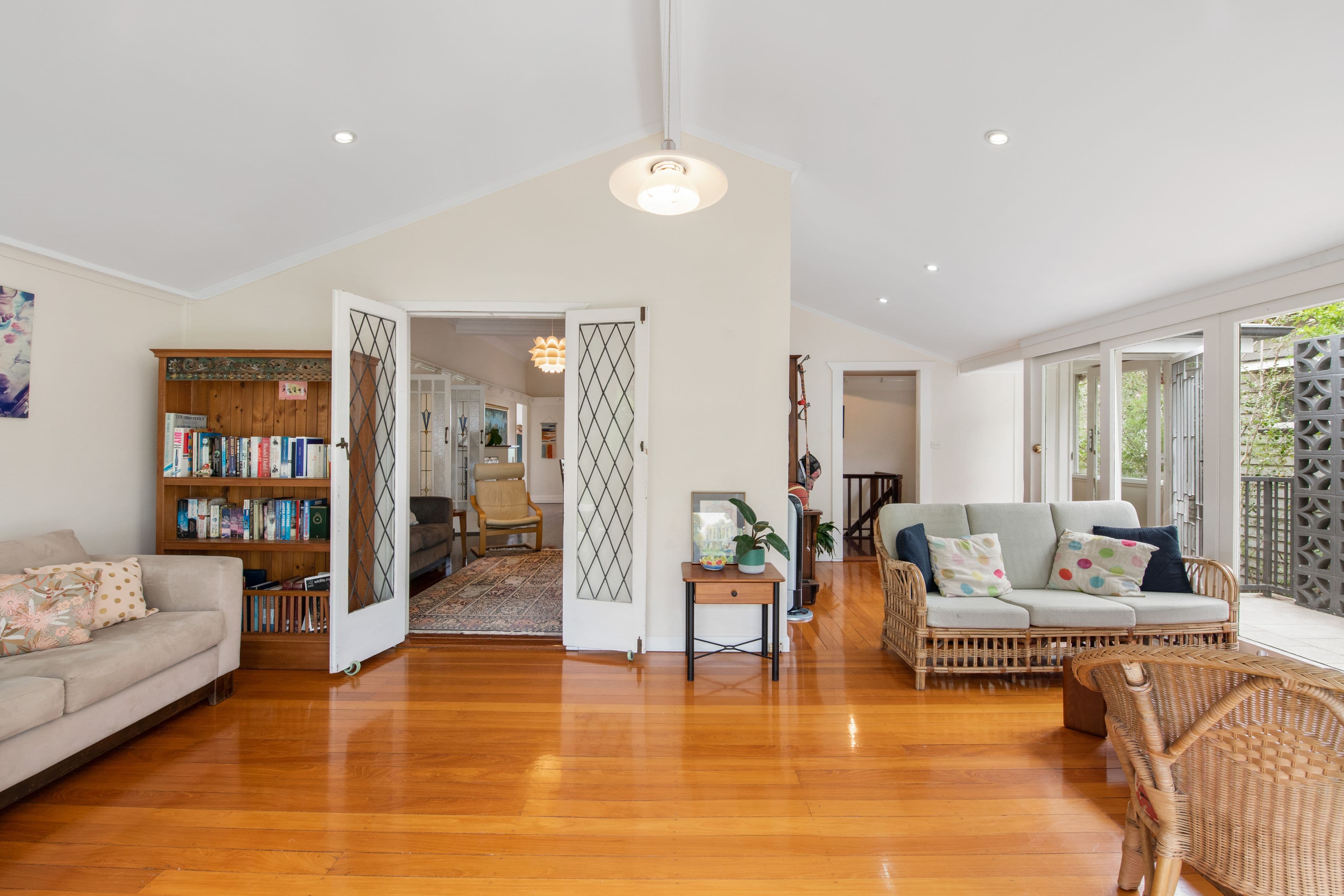 6 Davies Road, Ashgrove QLD 4060, Ashgrove - Thumbnail 2