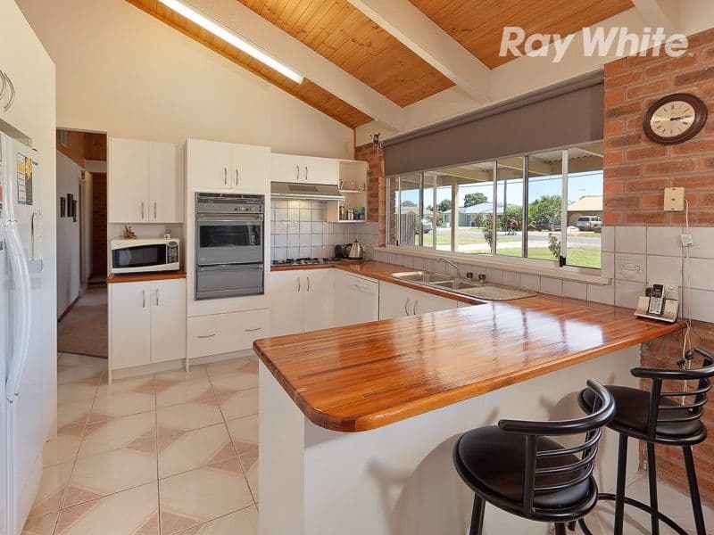 62  Townsend Street, HOWLONG NSW 2643, Howlong - Thumbnail 2