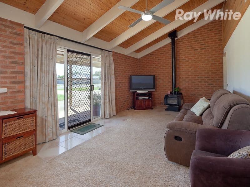 62  Townsend Street, HOWLONG NSW 2643, Howlong - Thumbnail 3