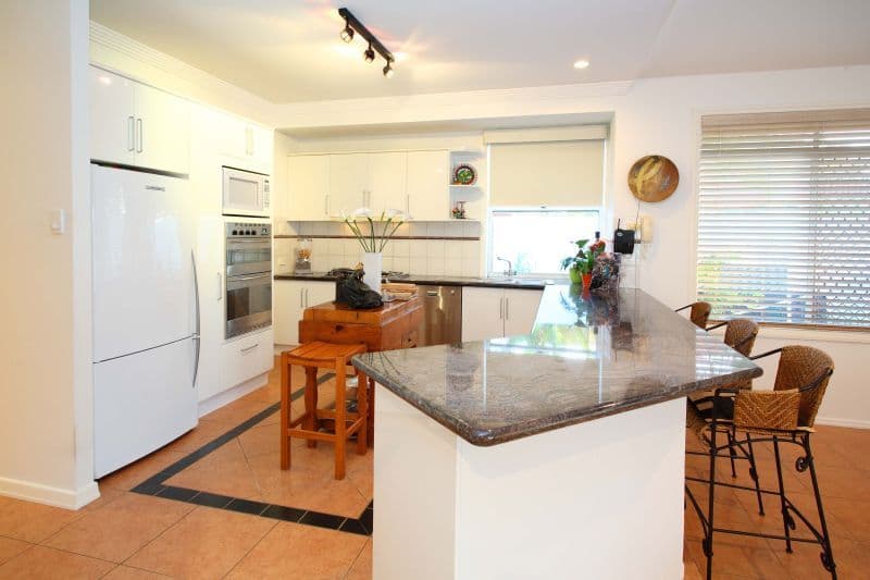 7  Beaufort Court, RABY BAY QLD 4163, Raby Bay - Thumbnail 3