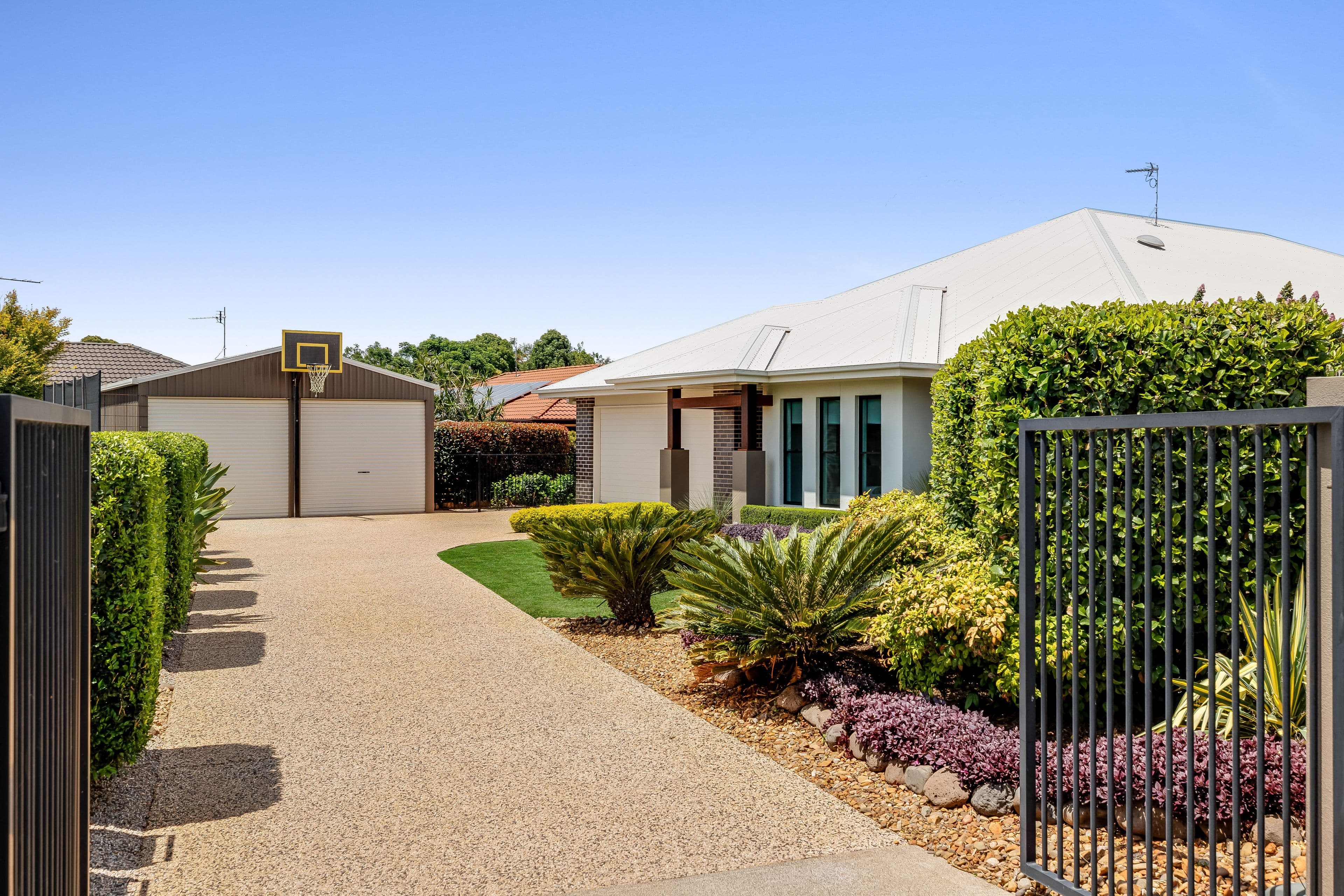 3 Greenway Close, Middle Ridge QLD 4350, Middle Ridge - Image 1