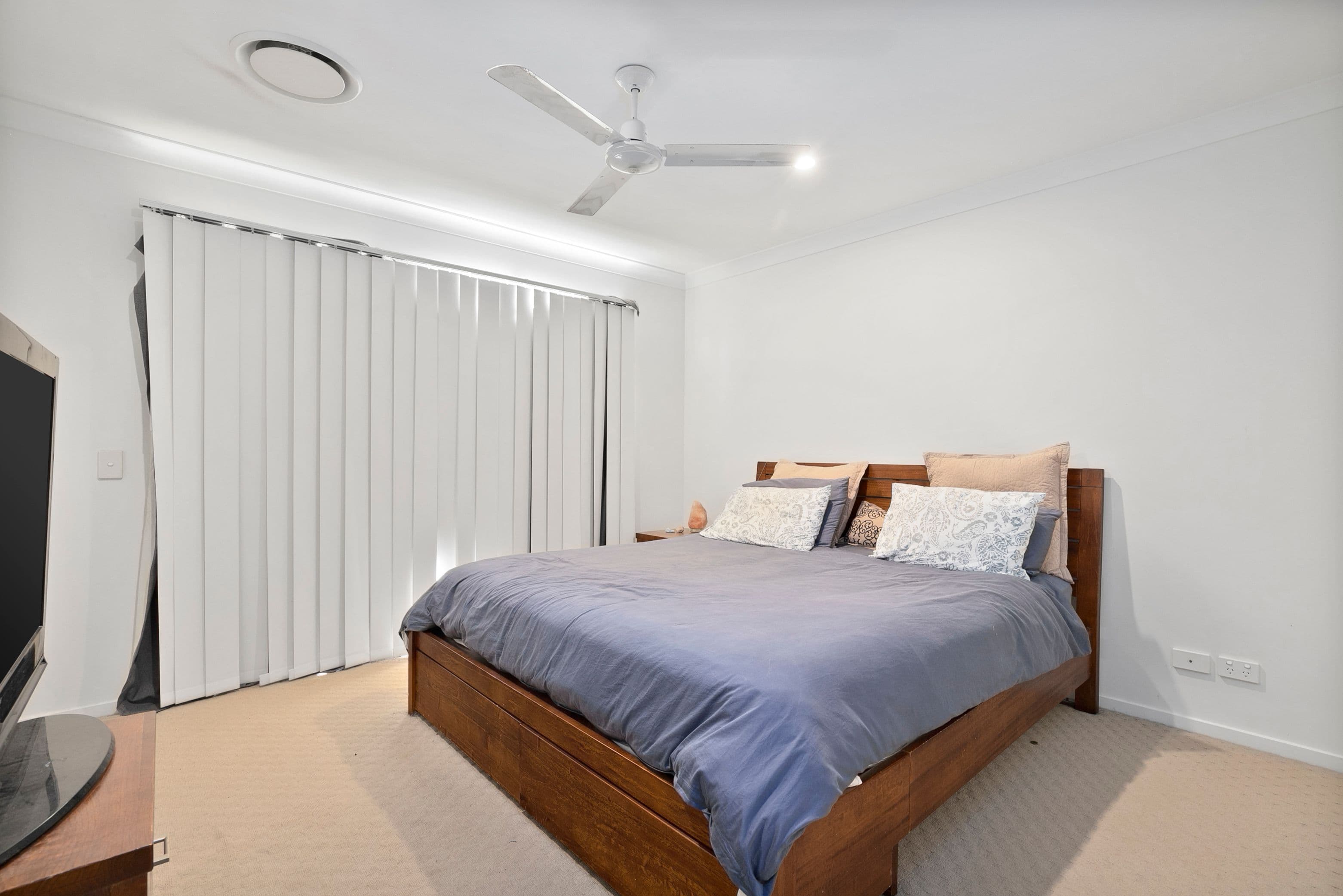 5 Canterbury Road, Emerald QLD 4720, Emerald - Thumbnail 6