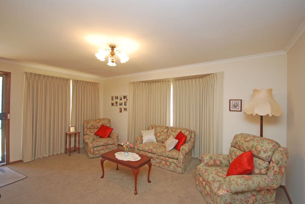 38 Yarrowee Street, Sebastopol VIC 3356, Sebastopol - Thumbnail 2