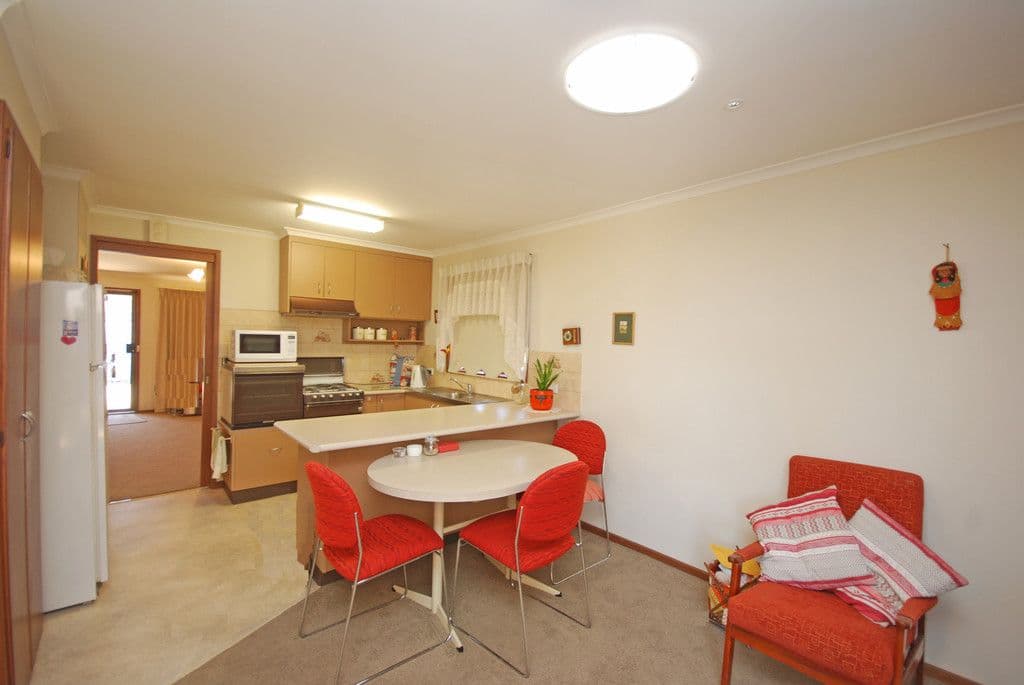 38 Yarrowee Street, Sebastopol VIC 3356, Sebastopol - Thumbnail 4