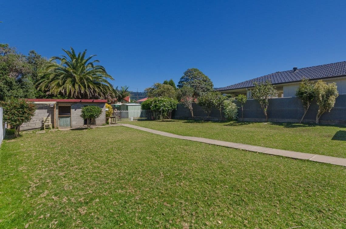 12 Royal Crescent, WOONONA NSW 2517, Woonona - Thumbnail 3