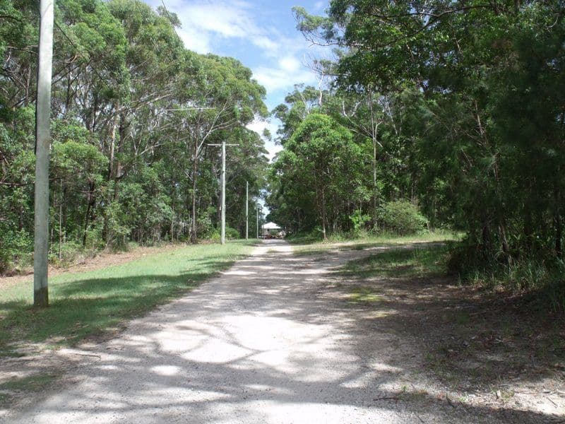 19 Ilumba Street, RUSSELL ISLAND QLD 4184, Russell Island - Thumbnail 2
