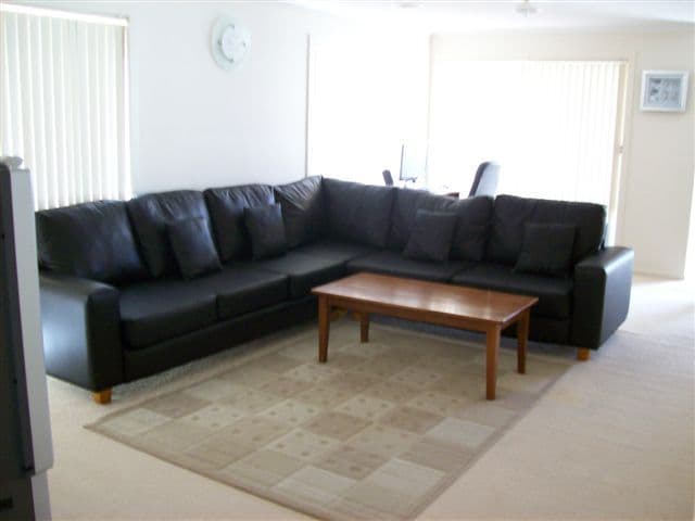 44 Crossdale Green, CRAIGIEBURN VIC 3064, Craigieburn - Thumbnail 3