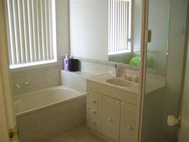 44 Crossdale Green, CRAIGIEBURN VIC 3064, Craigieburn - Thumbnail 4