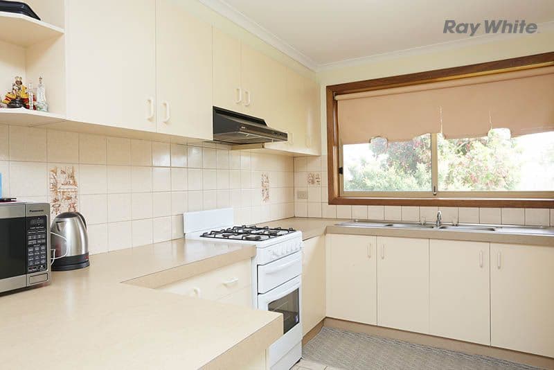 1 Eddison Close, ALTONA MEADOWS VIC 3028, Altona Meadows - Thumbnail 2