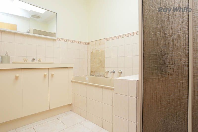 1 Eddison Close, ALTONA MEADOWS VIC 3028, Altona Meadows - Thumbnail 5