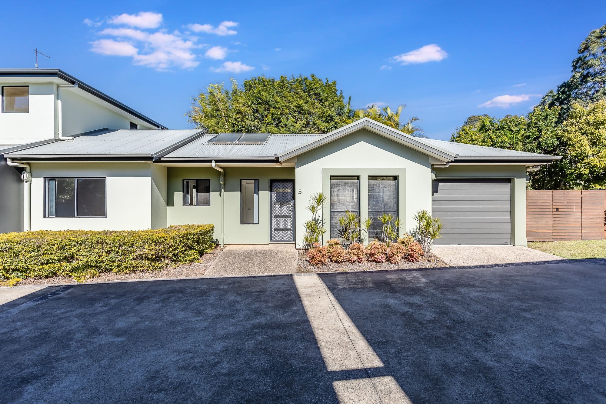 3 Swordgrass Court, Kallangur QLD 4503, Kallangur - Thumbnail 2