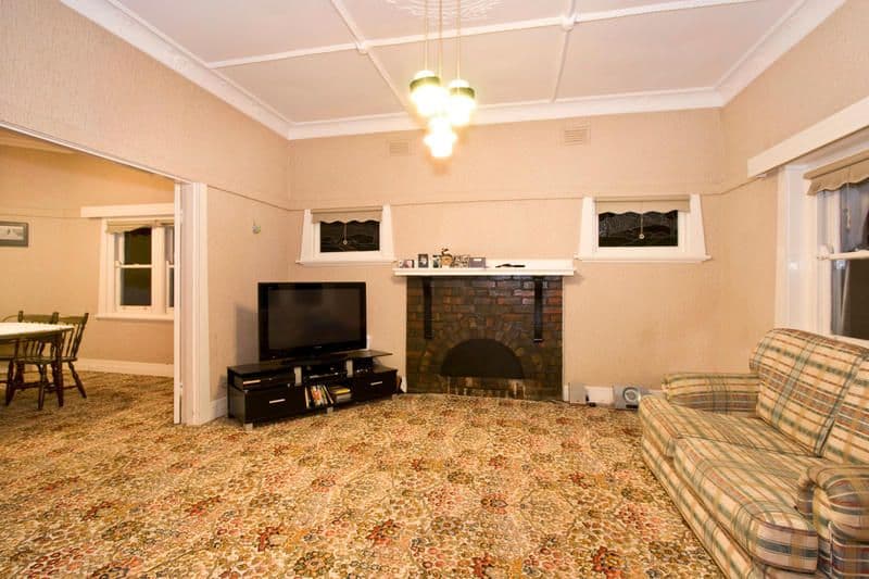 4 Katrina Avenue, MURRUMBEENA VIC 3163, Murrumbeena - Thumbnail 2