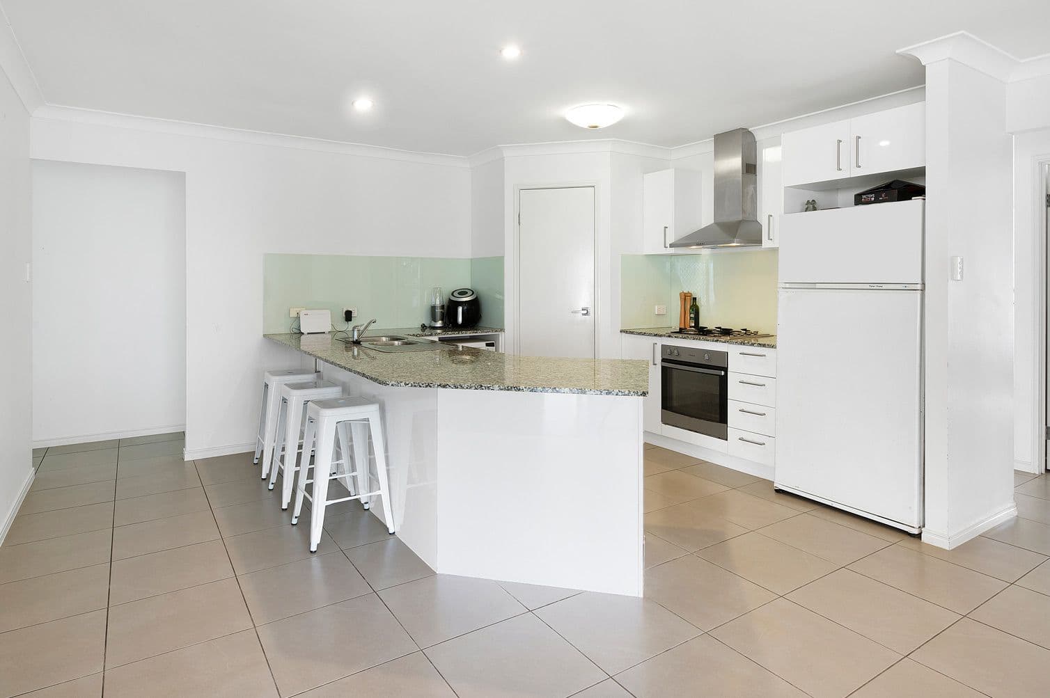 60 Wunburra Circle, Pacific Pines QLD 4211, Pacific Pines - Thumbnail 5