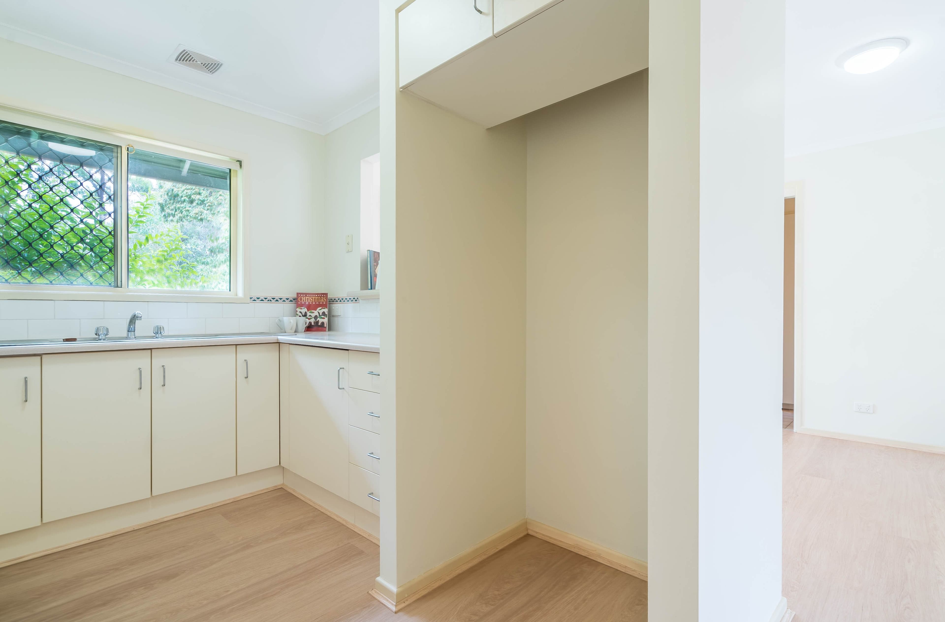 13 John Staines Crescent, North Ipswich QLD 4305, North Ipswich - Thumbnail 5
