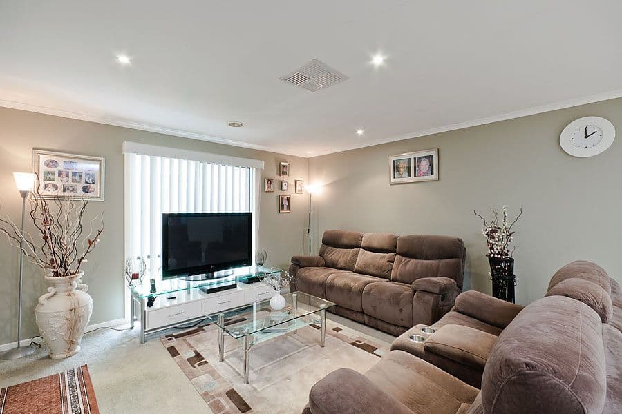 6 Lombard Street, ROXBURGH PARK VIC 3064, Roxburgh Park - Thumbnail 4