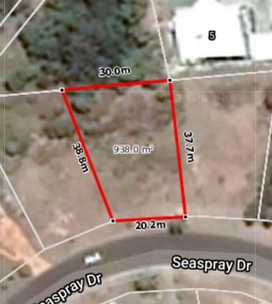 24 Seaspray Drive, Agnes Water QLD 4677, Agnes Water - Thumbnail 3