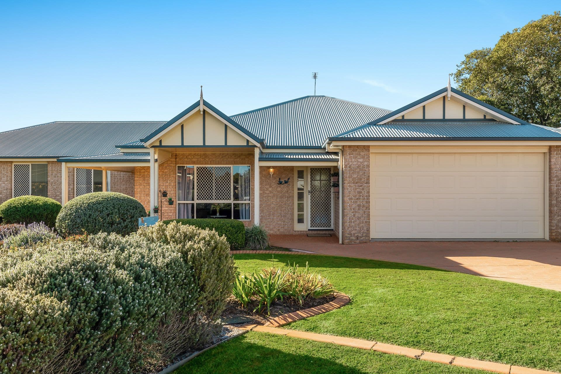 1 Olympus Court, Middle Ridge QLD 4350, Middle Ridge - Image 1